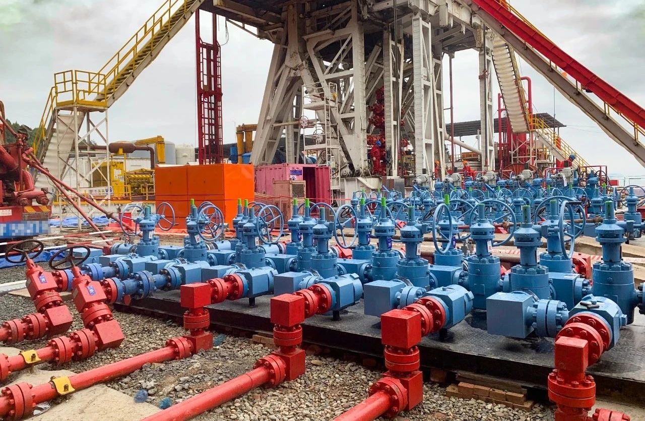 國內(nèi)首臺套 神開全自動碳纖維檢測 設備成功交付(圖3) 國內(nèi)首臺套 神開全自動碳纖維檢測 設備成功交付(圖3)