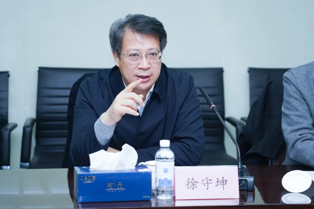 常州大學(xué)徐守坤書記、陳海群校長(zhǎng)一行蒞臨神開參觀考察(圖3)